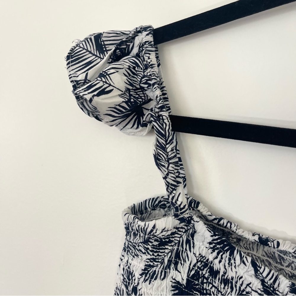 Lulus Navy Blue & White Tropical Print Smocked Off Shoulder Crop Top Size Medium - Picture 5 of 9